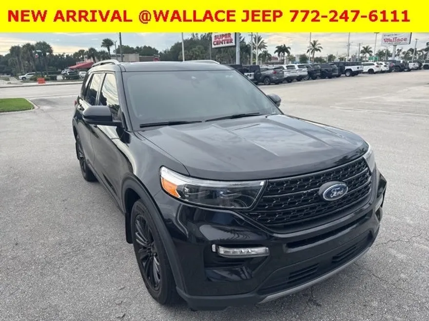 2022 Ford Explorer Limited photo 1