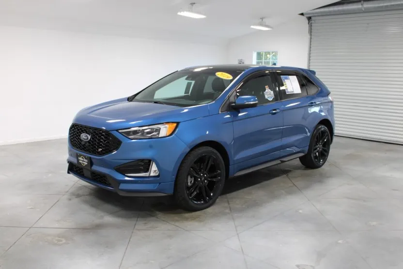 2019 Ford Edge ST photo 1