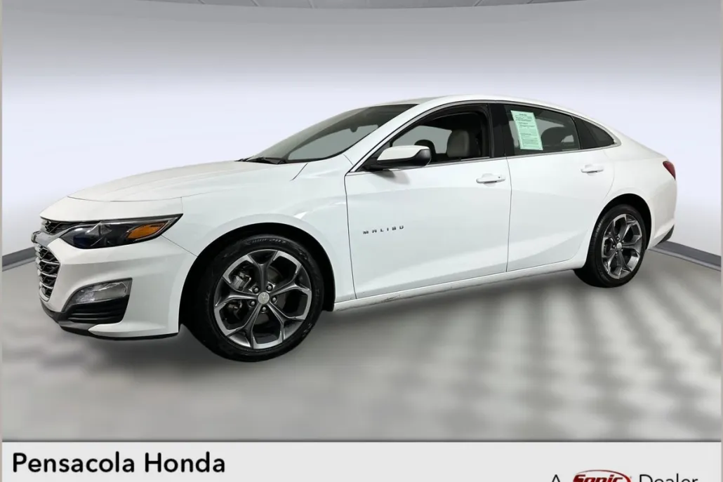2024 Chevrolet Malibu 1LT photo 1