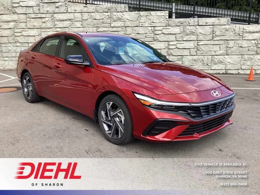 2025 Hyundai Elantra SEL Sport photo 1