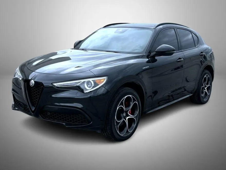 2023 Alfa Romeo Stelvio Ti photo 1