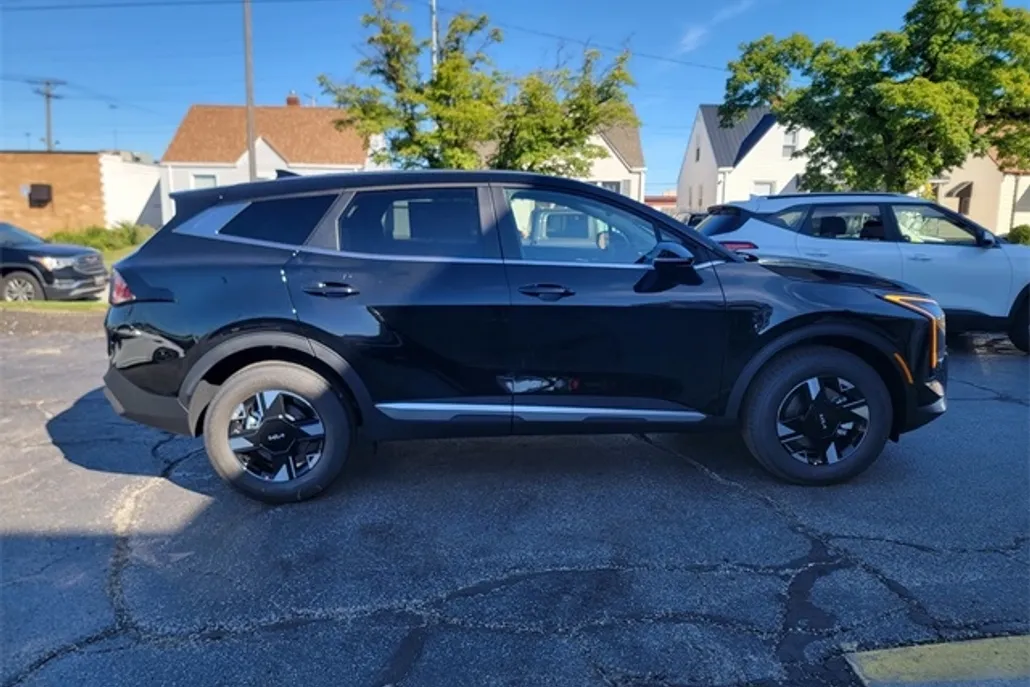2026 Kia Sportage LX photo 1