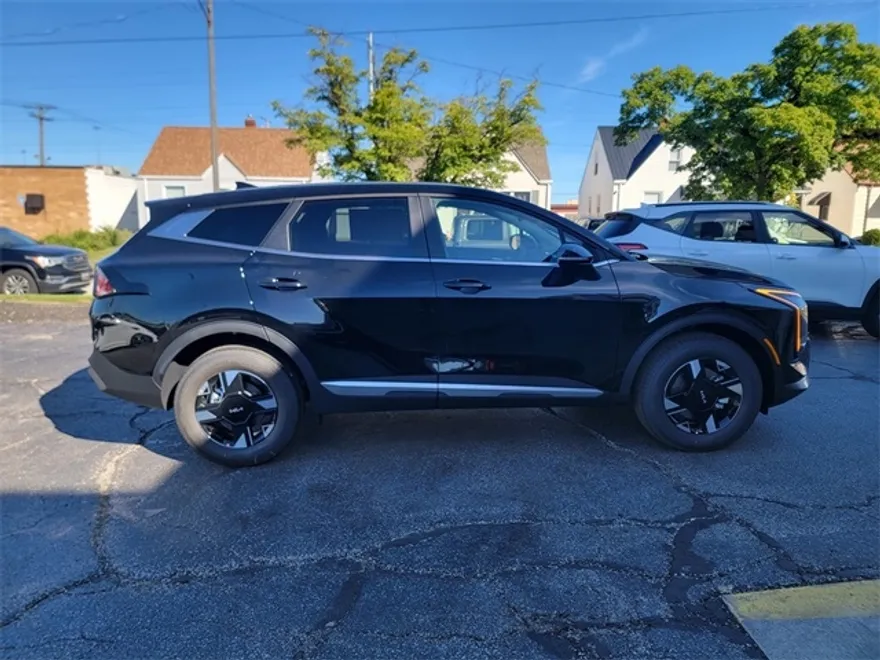 2026 Kia Sportage LX photo 1