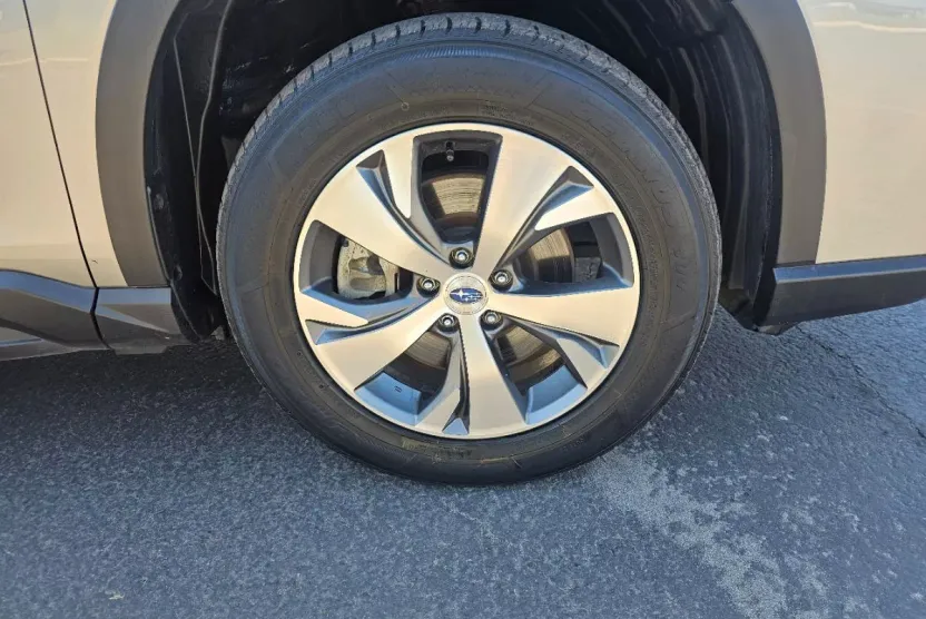 2019 Subaru Ascent Premium photo 1