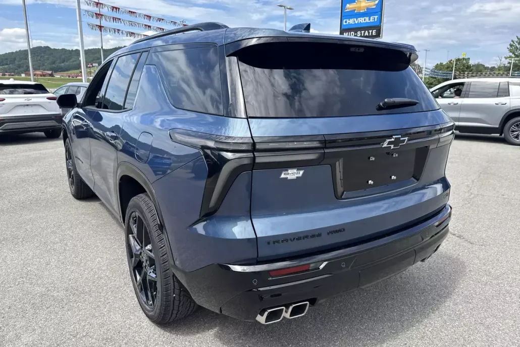 2026 Chevrolet Traverse RS photo 1