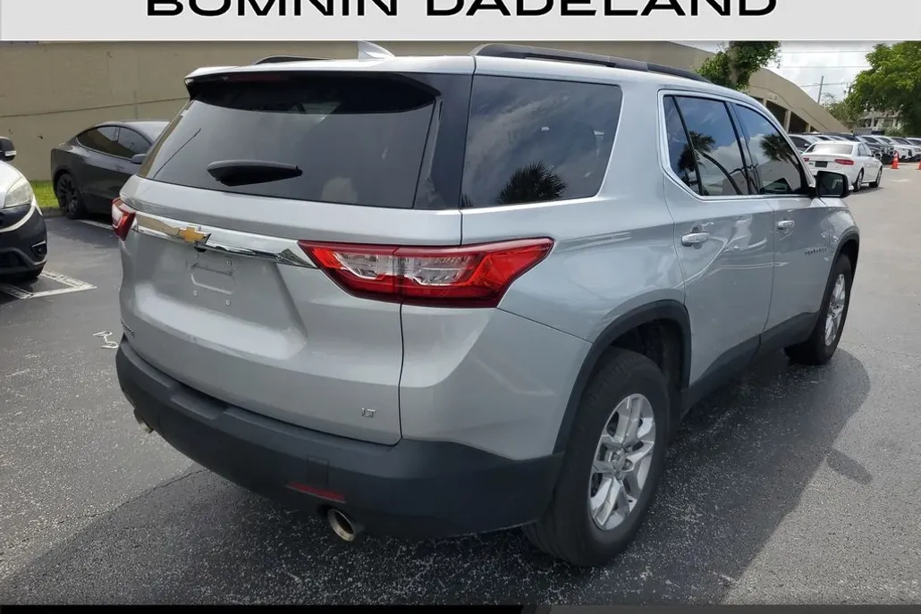 2021 Chevrolet Traverse Cloth photo 1