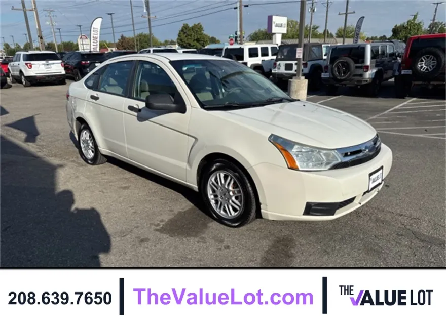 2010 Ford Focus SE photo 1