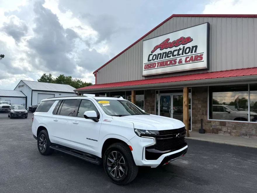 2023 Chevrolet Suburban Z71 photo 1