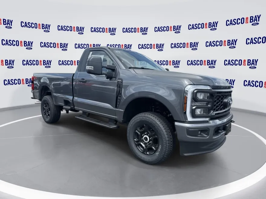 2025 Ford F-350 XL photo 1