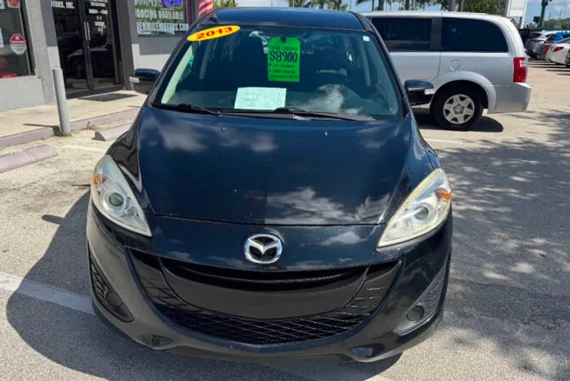 2013 Mazda Mazda5 Sport photo 1
