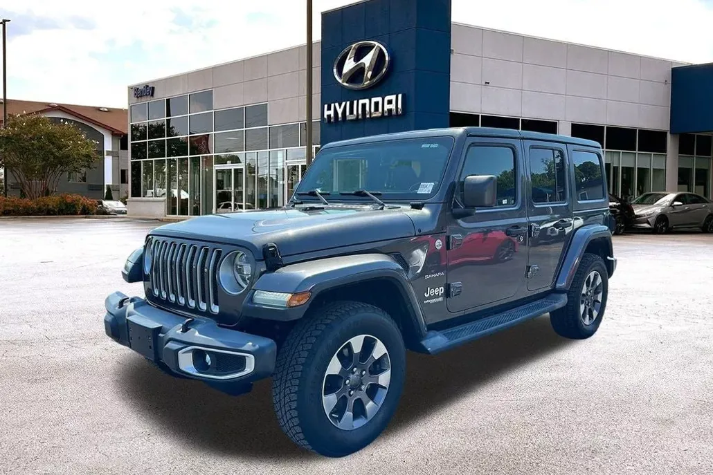 2018 Jeep Wrangler Unlimited Sahara photo 1