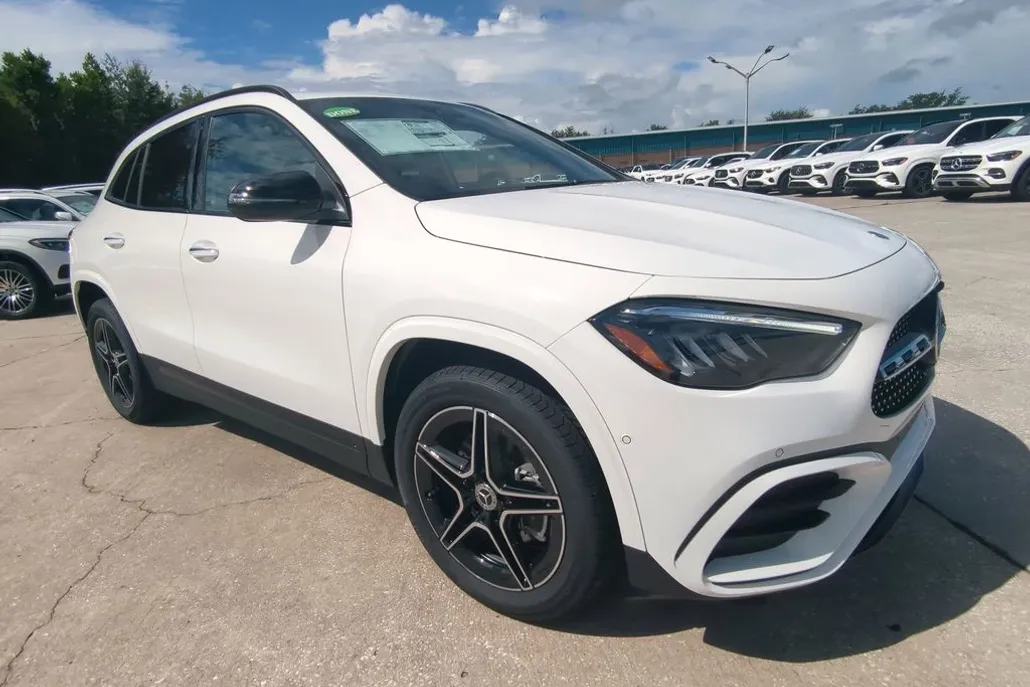 2026 Mercedes Benz GLA 250 photo 1