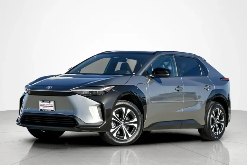 2023 Toyota bZ4X XLE photo 1