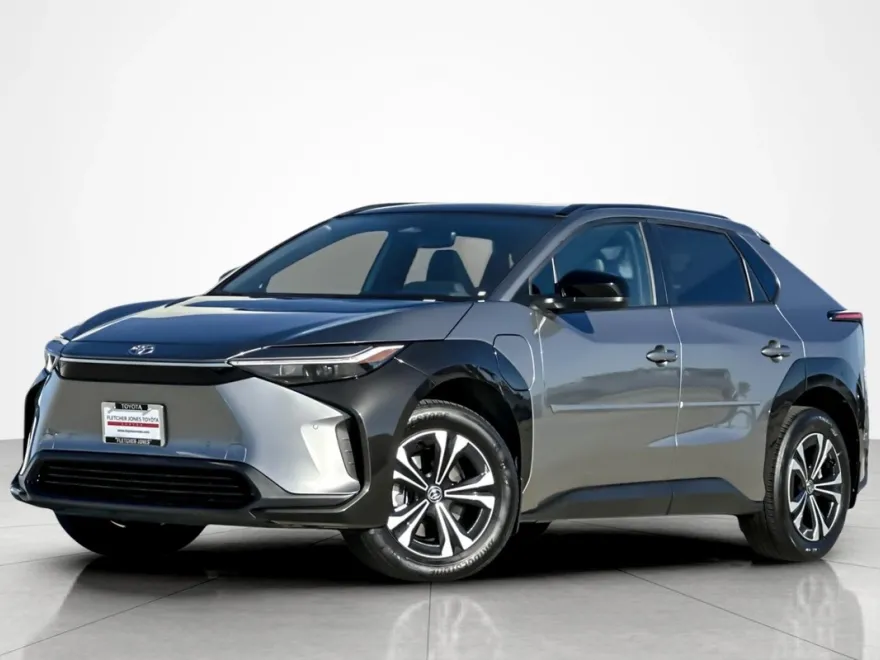 2023 Toyota bZ4X XLE photo 1