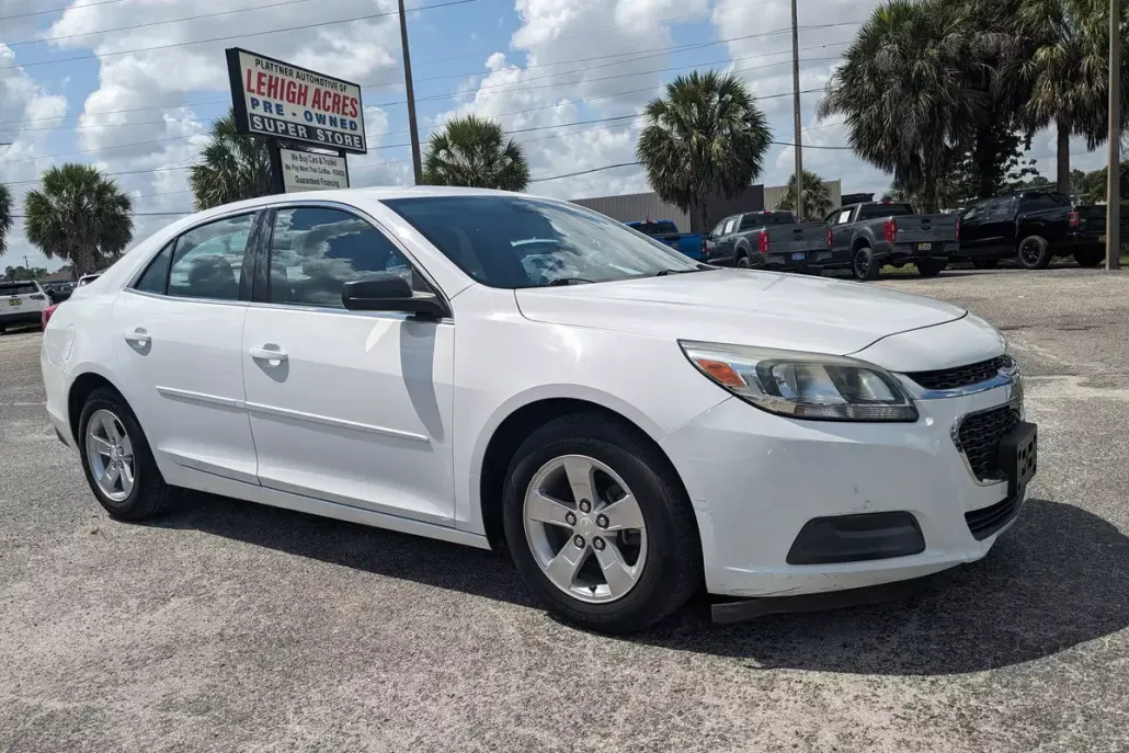2015 Chevrolet Malibu LS photo 1