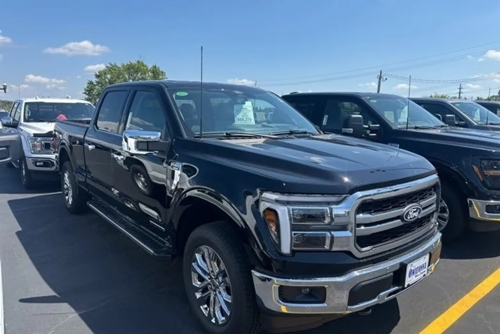 2025 Ford F-150 Lariat photo 1