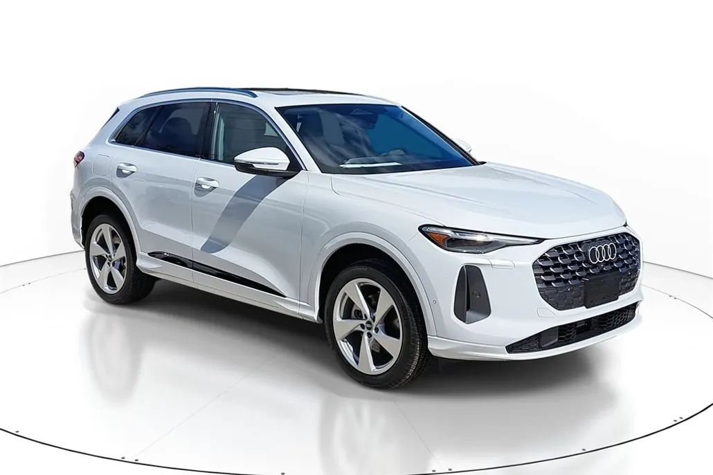 2025 Audi Q5 2.0T Premium Plus photo 1