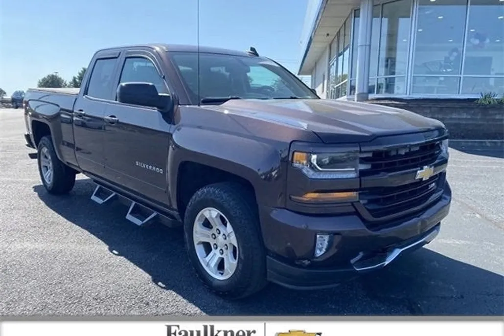 2016 Chevrolet Silverado 1500 LT photo 1