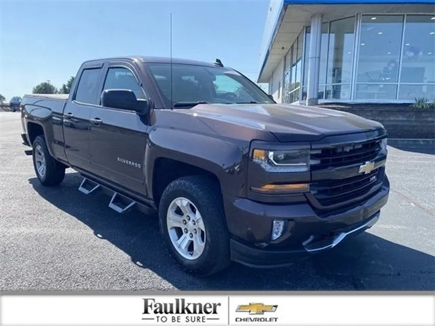 2016 Chevrolet Silverado 1500 LT photo 1