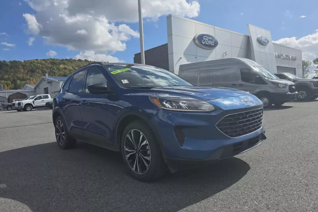 2022 Ford Escape SE photo 1