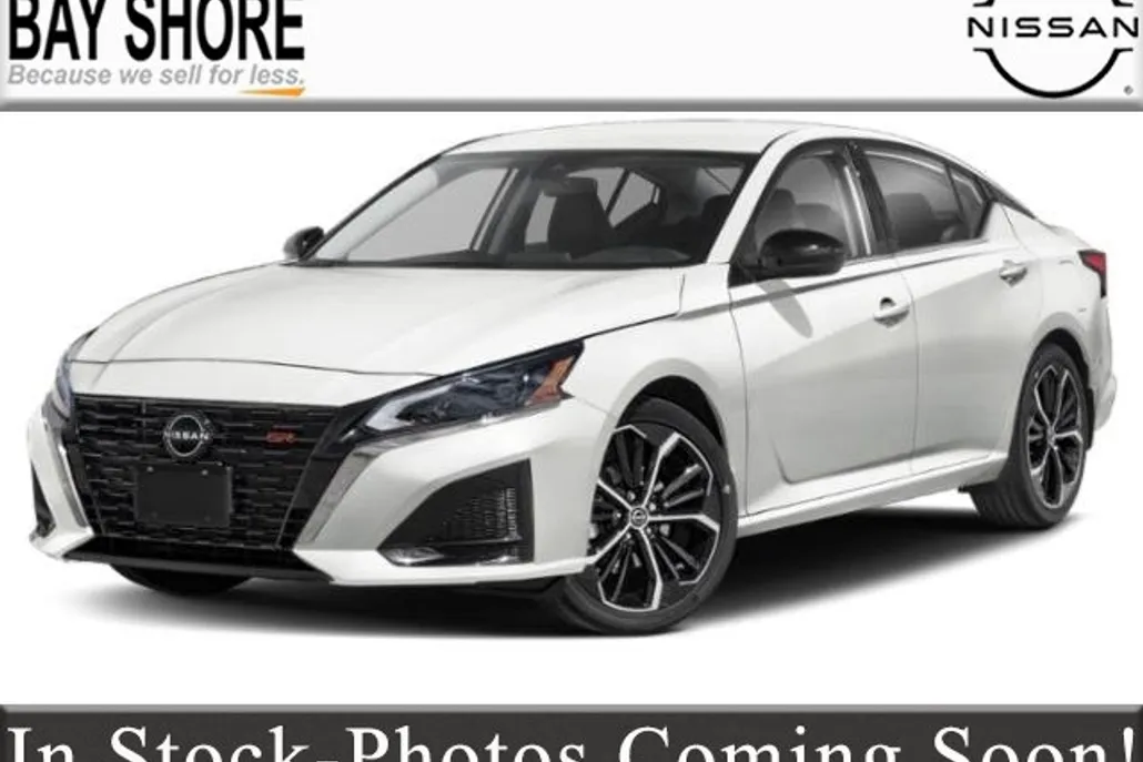2025 Nissan Altima SR photo 1