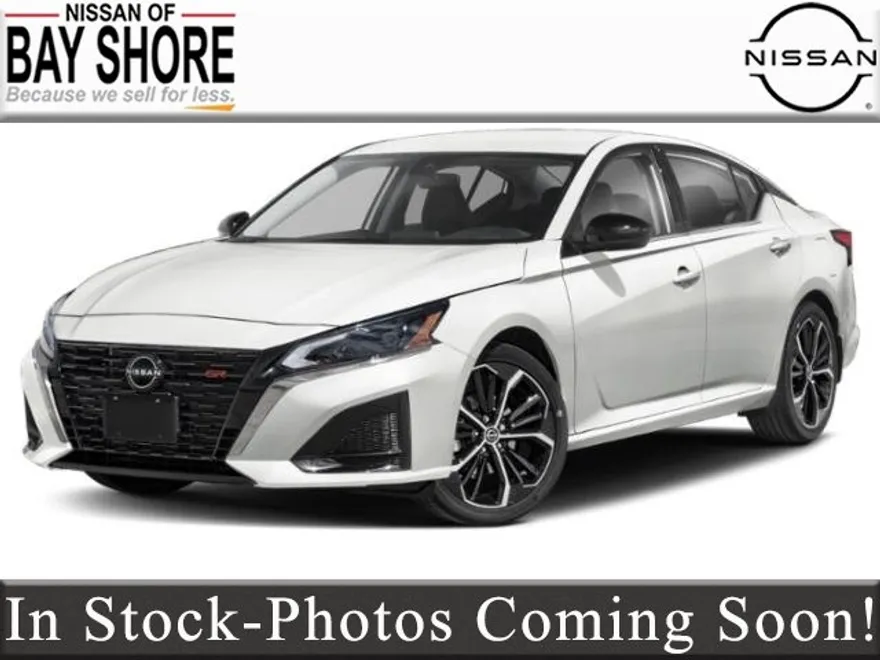 2025 Nissan Altima SR photo 1