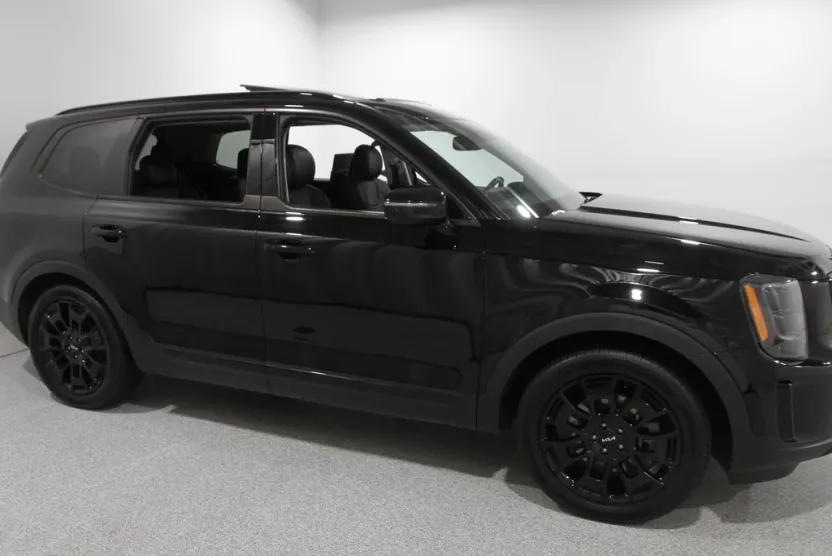 2022 Kia Telluride SX photo 1