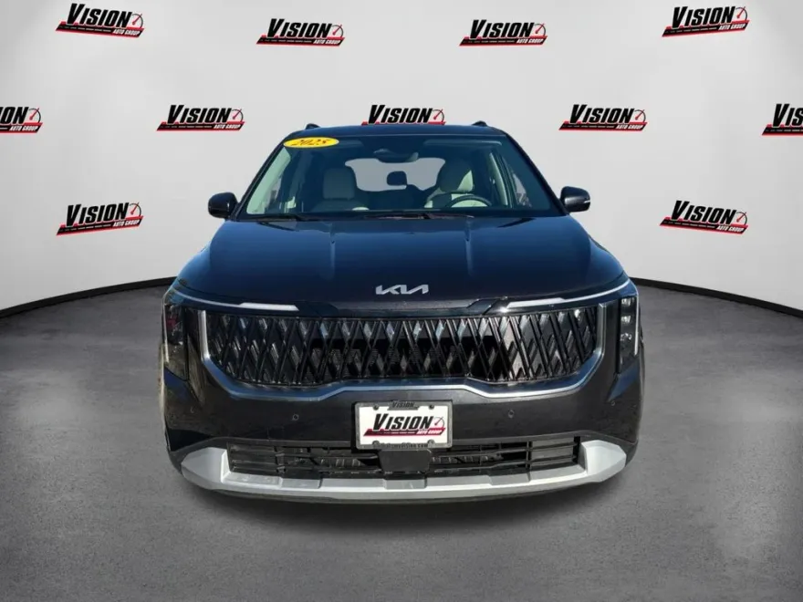 2025 Kia Carnival EX photo 1