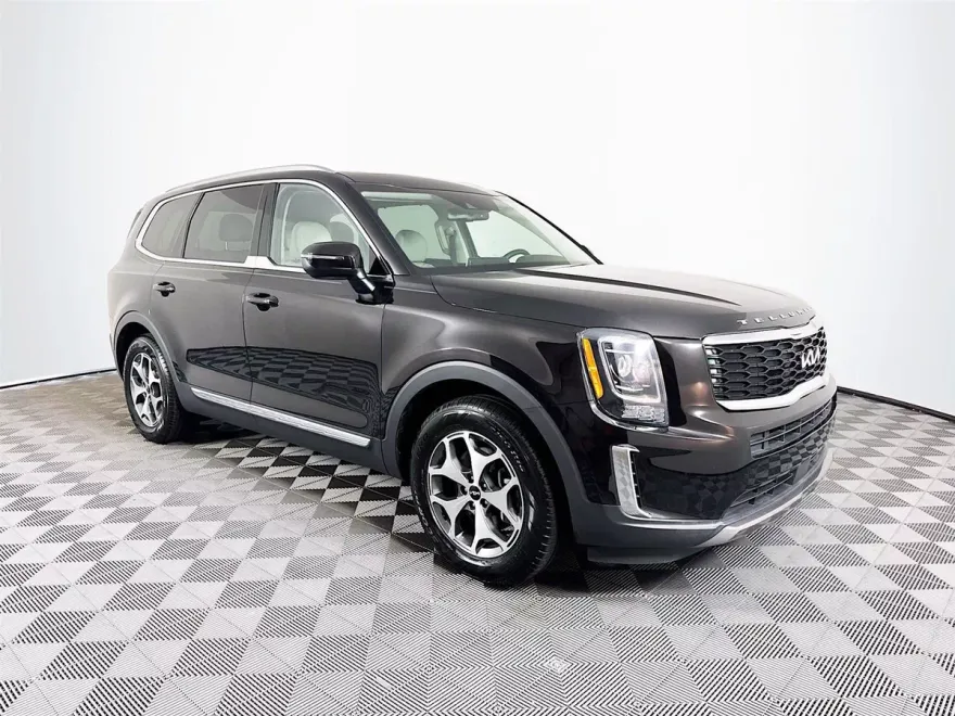 2022 Kia Telluride EX photo 1