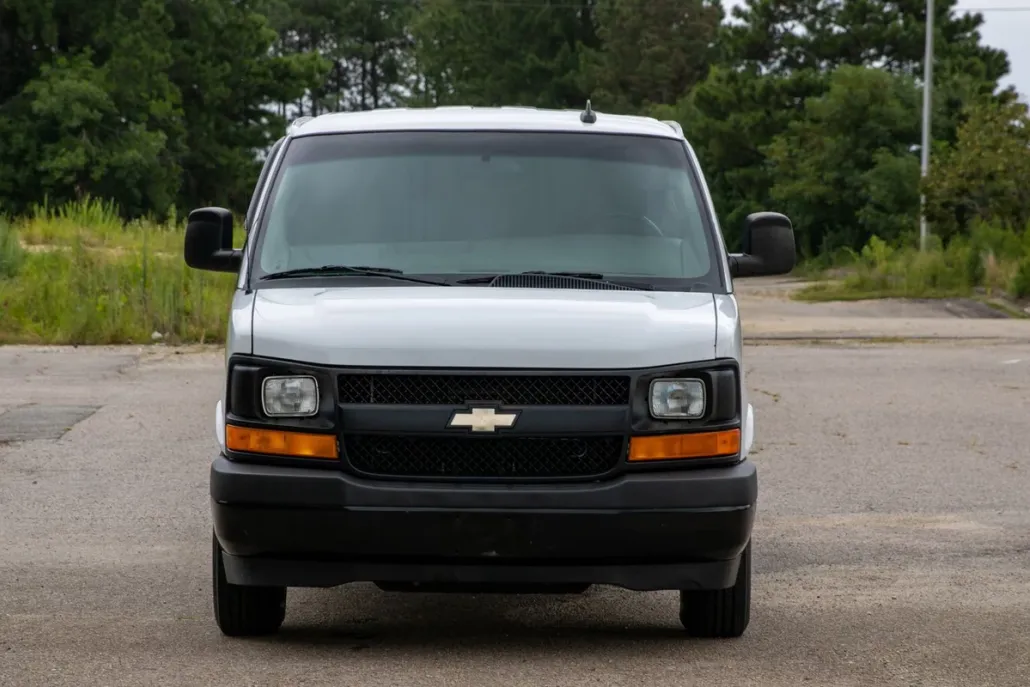 2017 Chevrolet Express Cargo 3500 photo 1