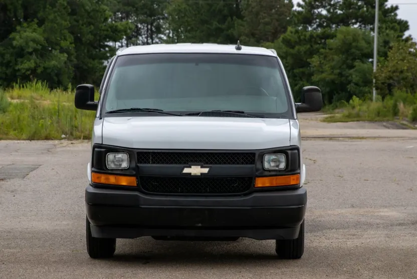 2017 Chevrolet Express Cargo 3500 photo 1