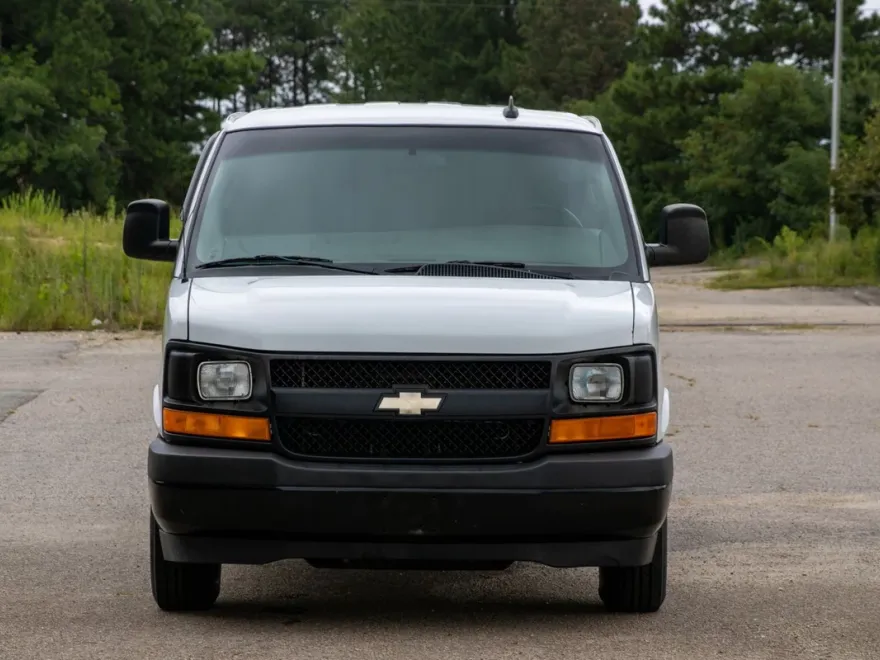 2017 Chevrolet Express Cargo 3500 photo 1