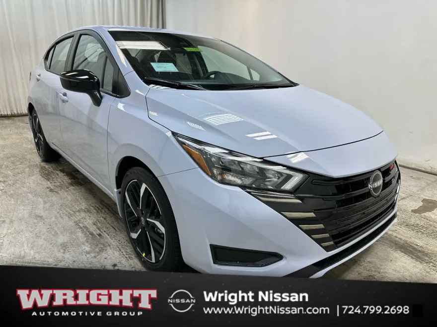 2025 Nissan Versa SR photo 1