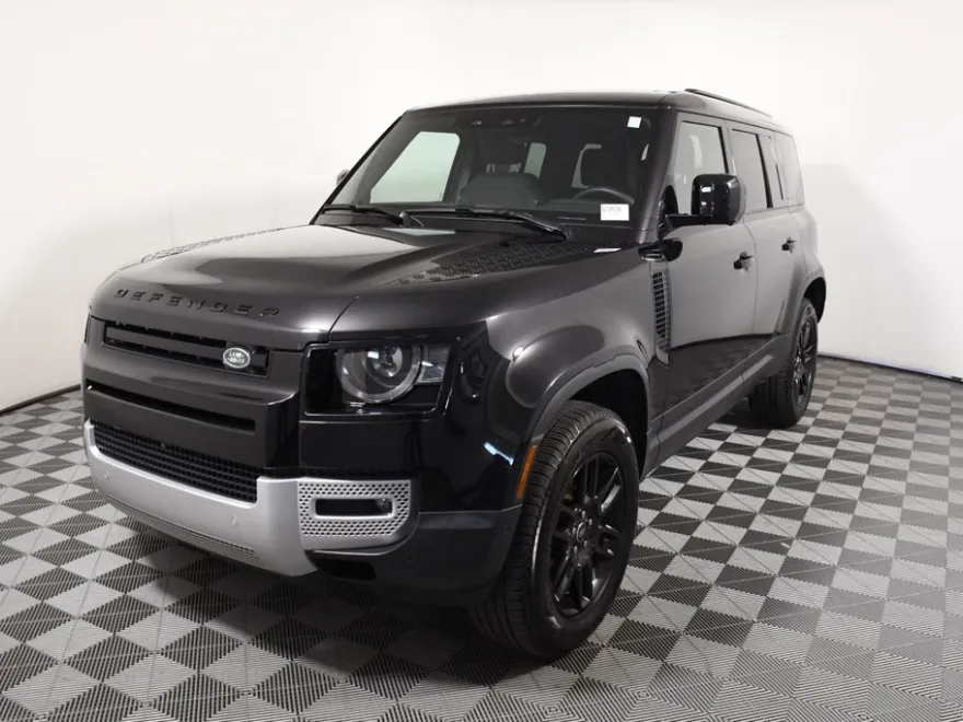 2025 Land Rover Defender 110 S photo 1
