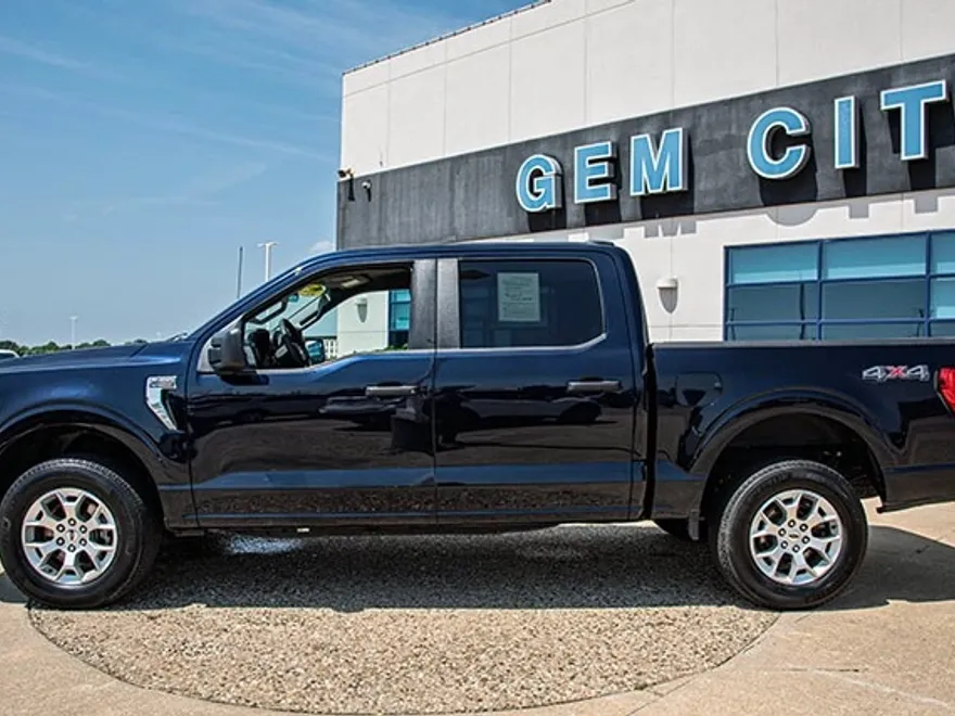 2023 Ford F-150 XLT photo 1