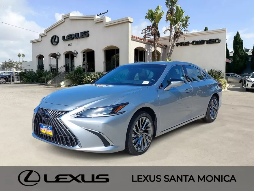 2025 Lexus ES 300h Luxury photo 1