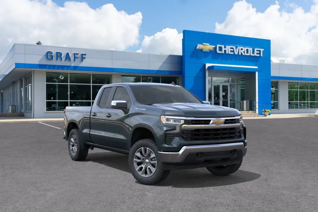 2026 Chevrolet Silverado 1500 LT photo 1