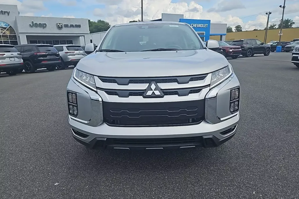2025 Mitsubishi Outlander Sport ES photo 1