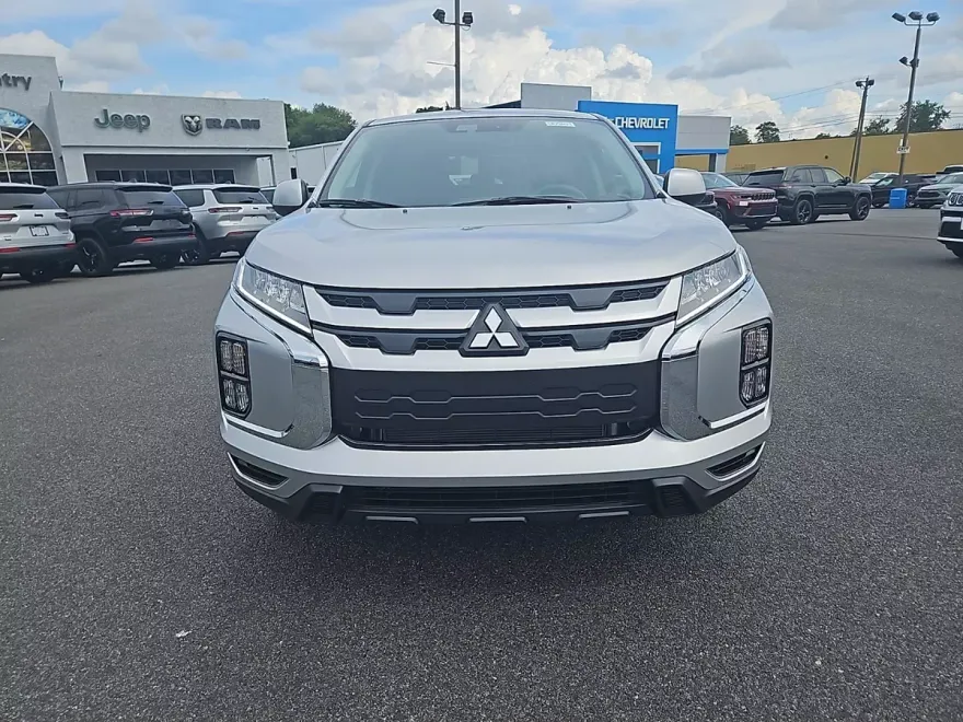 2025 Mitsubishi Outlander Sport ES photo 1