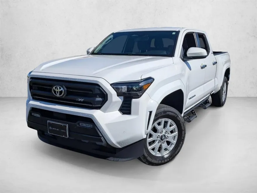 2024 Toyota Tacoma SR5 photo 1