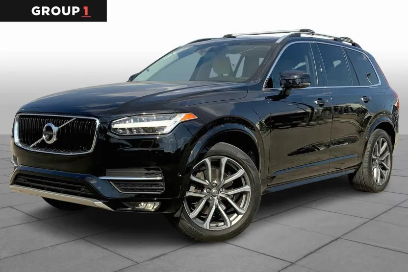 2017 Volvo XC90 Momentum photo 1