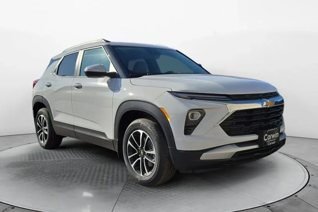 2026 Chevrolet Trailblazer LT photo 1