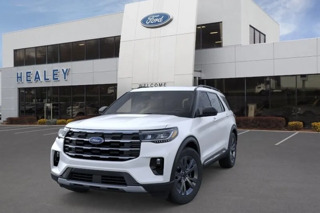 2025 Ford Explorer photo 1