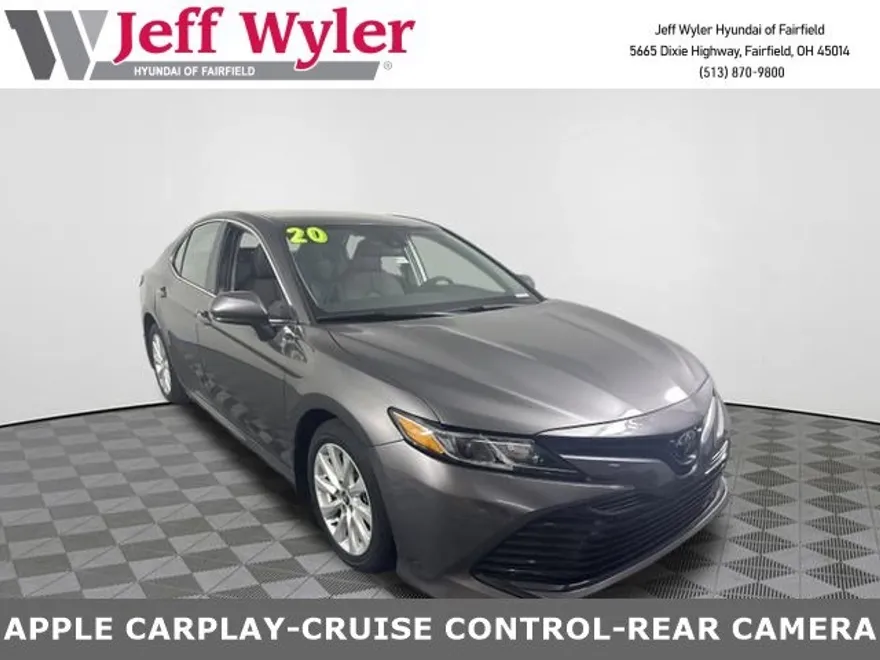 2020 Toyota Camry LE photo 1