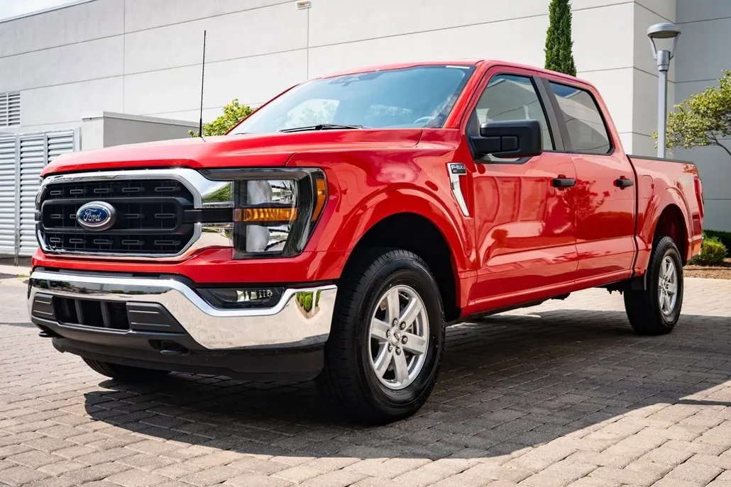 2023 Ford F-150 XLT photo 1