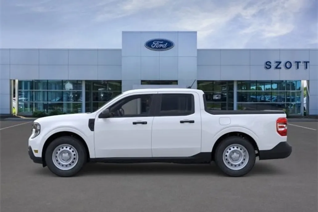 2025 Ford Maverick XL photo 1