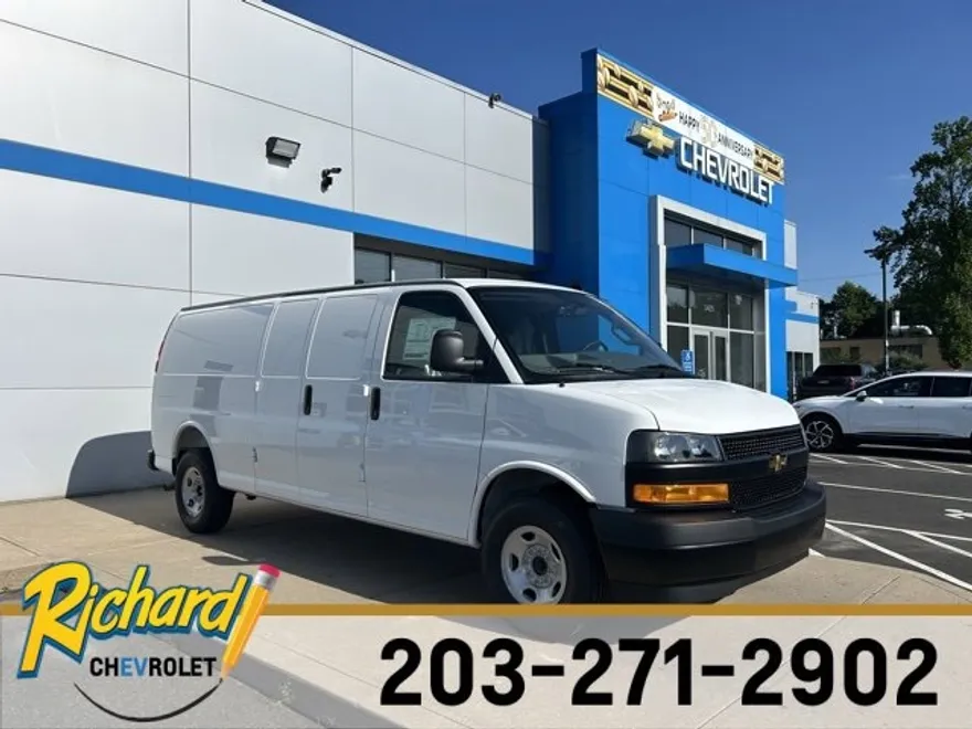 2025 Chevrolet Express Cargo 3500 photo 1