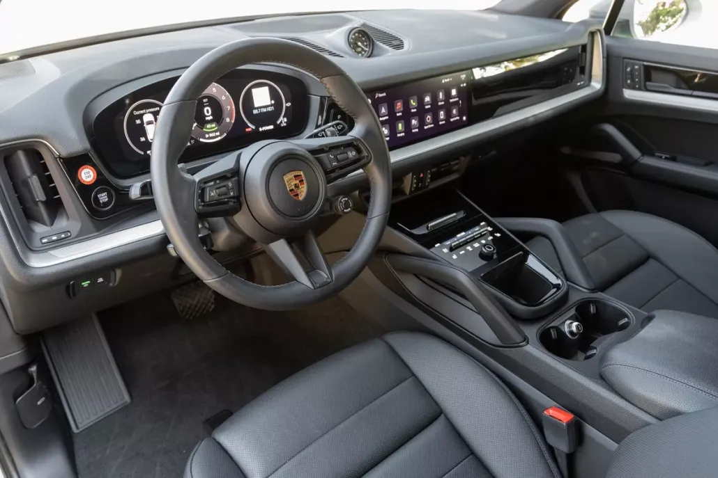 2024 Porsche Cayenne E-Hybrid photo 1