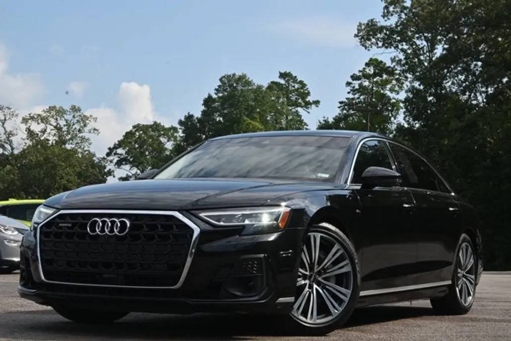 2022 Audi A8 L 55 TFSI Quattro photo 1