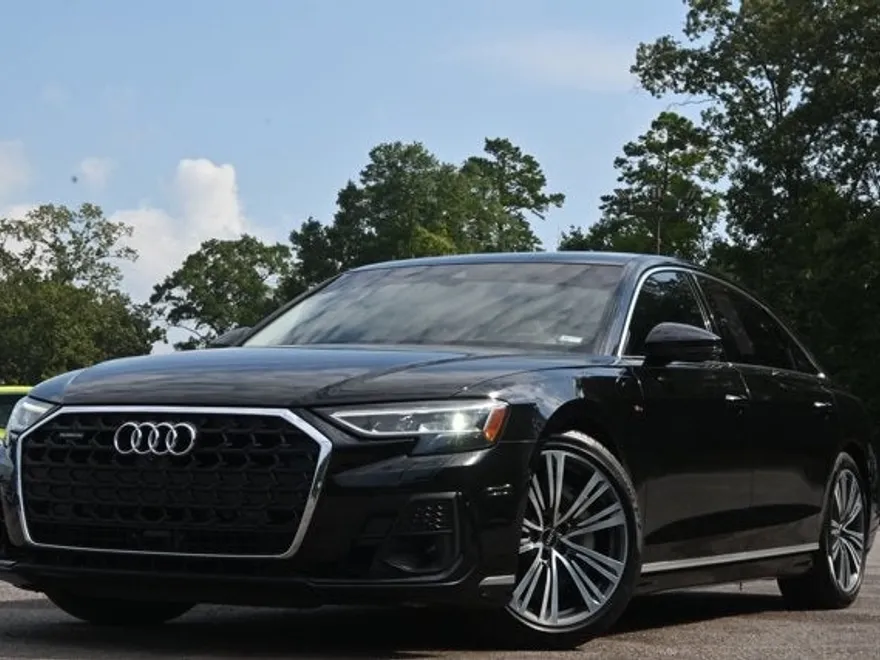 2022 Audi A8 L 55 TFSI Quattro photo 1